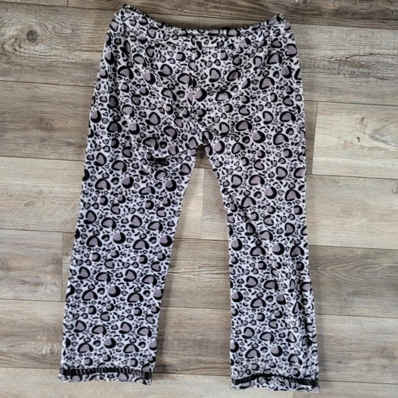 Cheetah print pajama pants - Picture 3 of 4